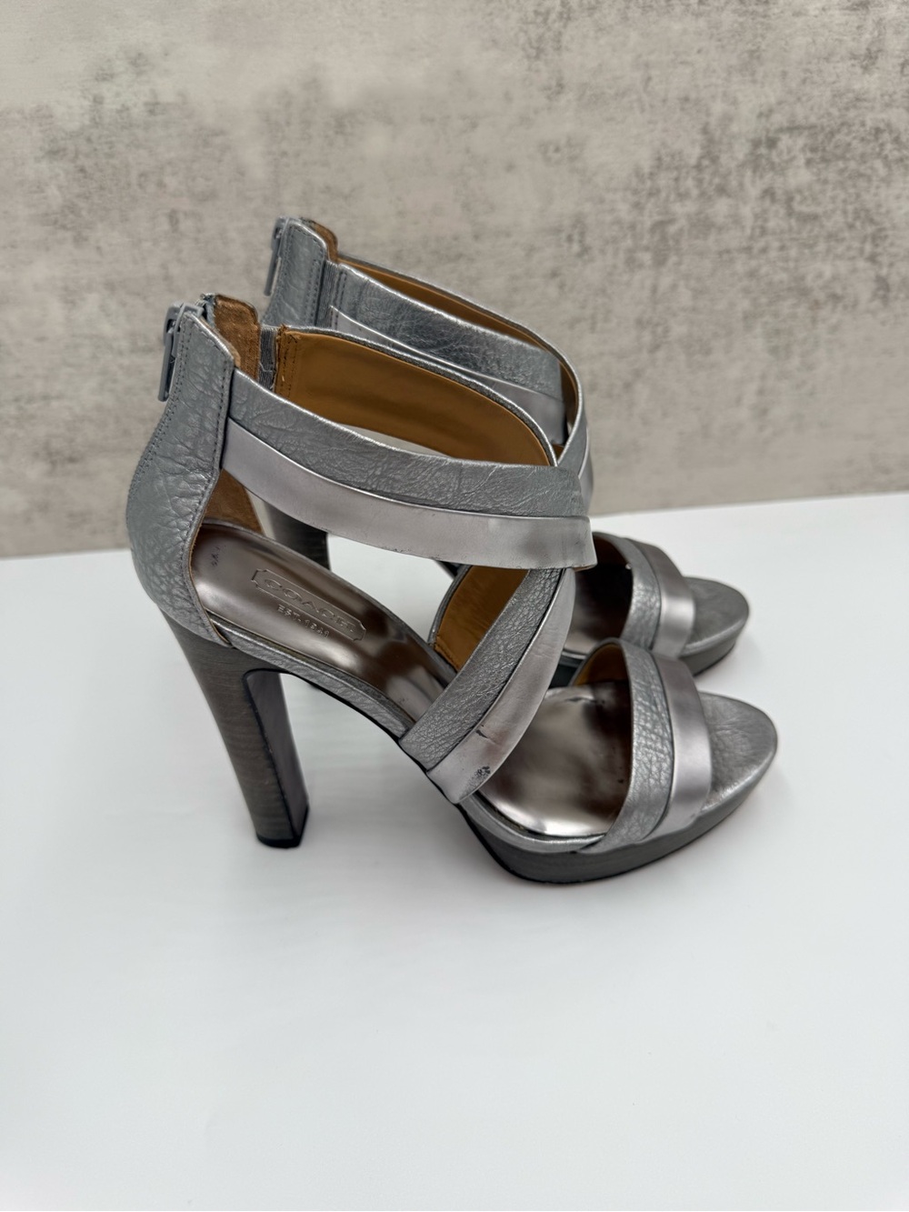 Coach Women’s Metallic Silver Strappy Platform Heels Sandals Size 7.5B